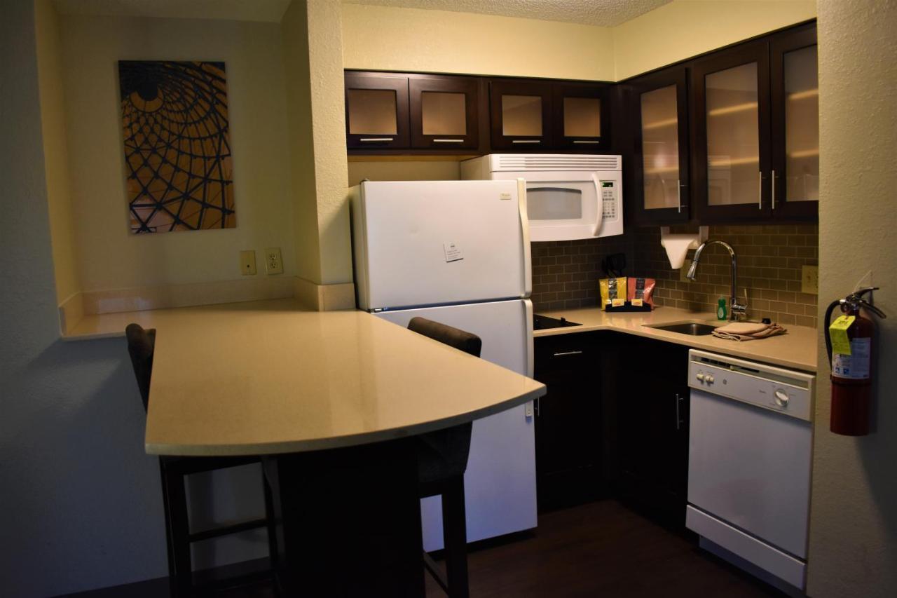 Staybridge - South Brunswick By Ihg Hotel 3*