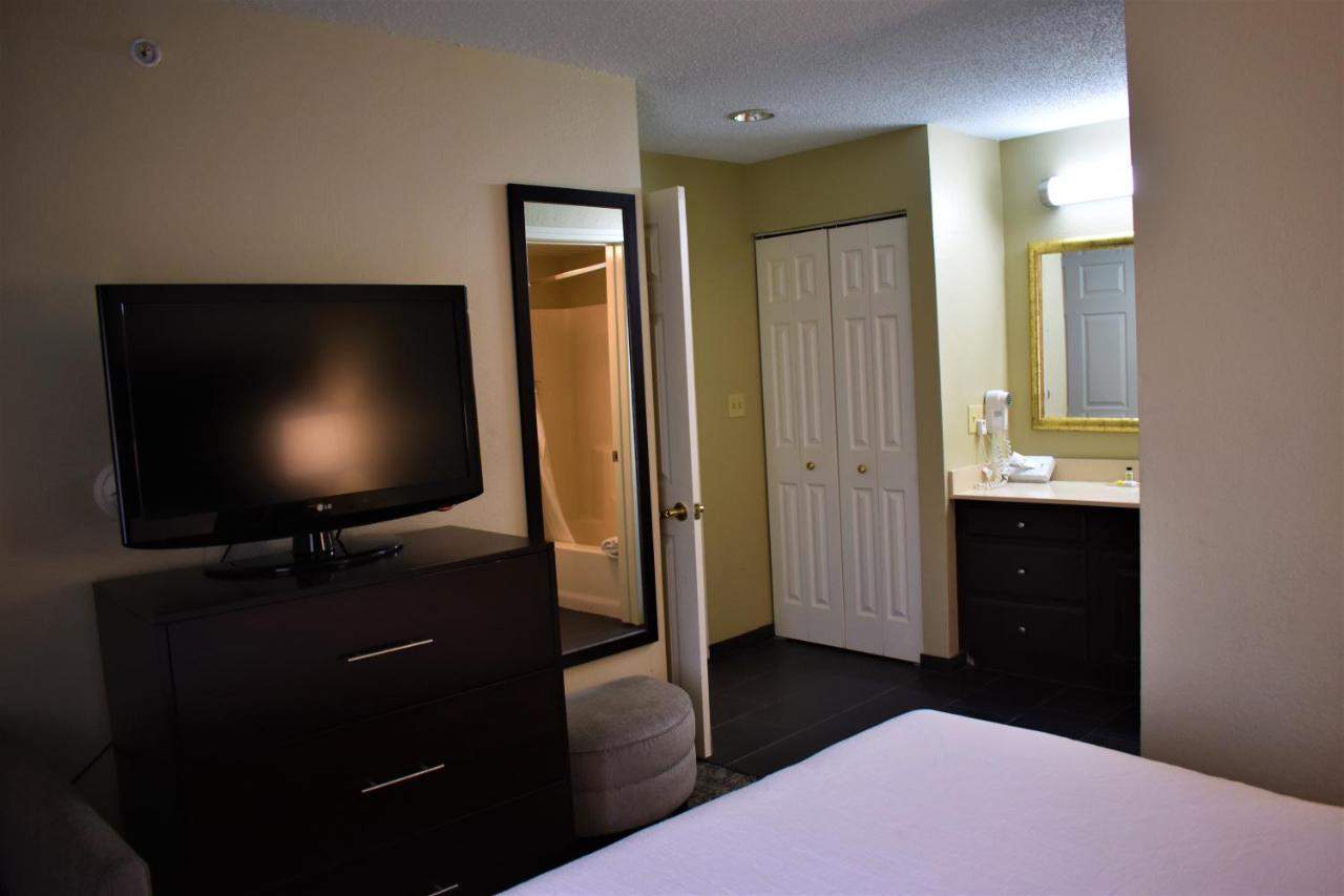 Staybridge - South Brunswick By Ihg Hotel 3*