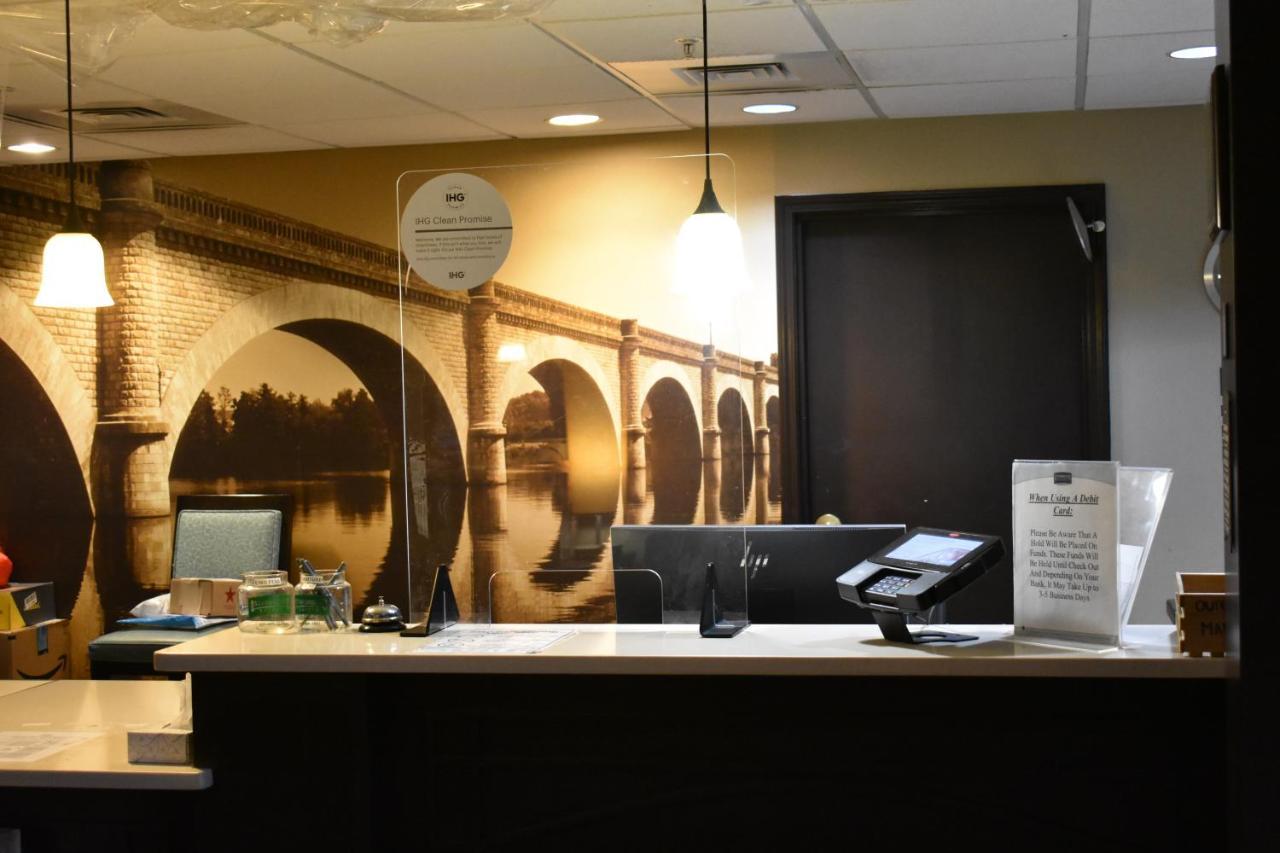 Staybridge - South Brunswick By Ihg Hotel 3*